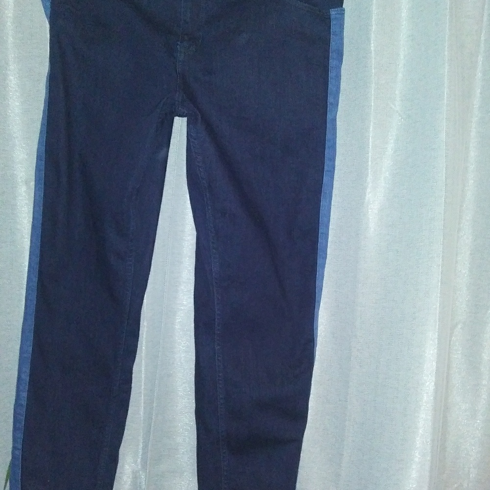 Jeans - Picture 8 of 8